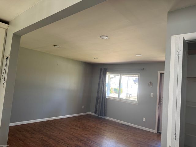 14510 Hoerning Avenue, Warren, MI 48088