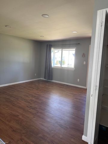 14510 Hoerning Avenue, Warren, MI 48088