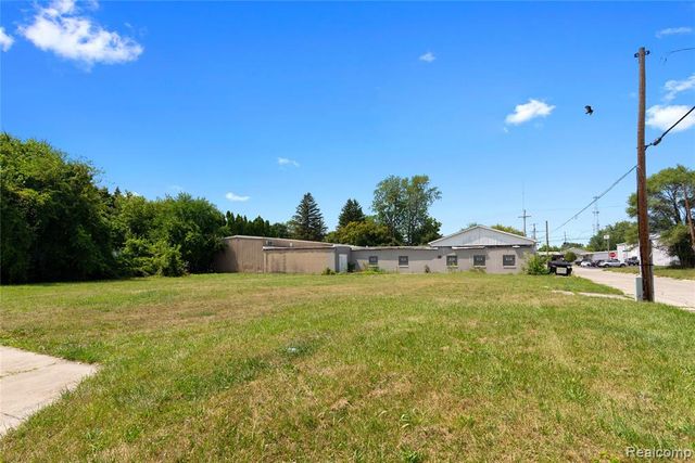 2201 S Niagara Street, Saginaw, MI 48602