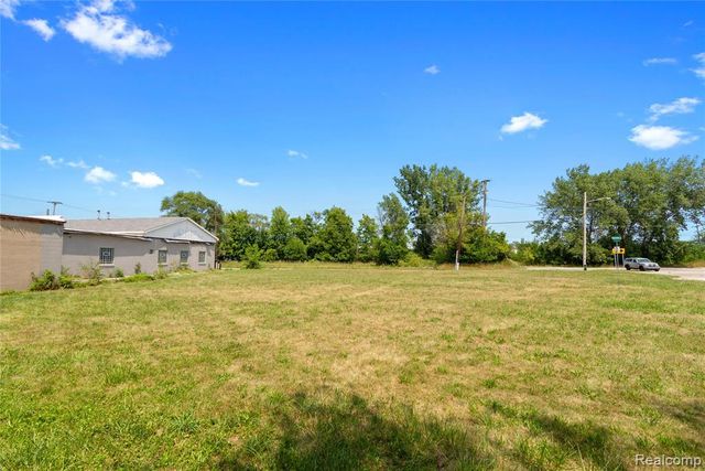 2201 S Niagara Street, Saginaw, MI 48602