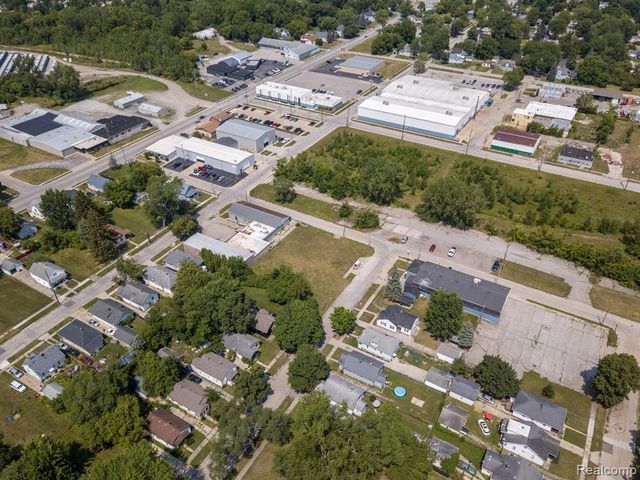 2201 S Niagara Street, Saginaw, MI 48602