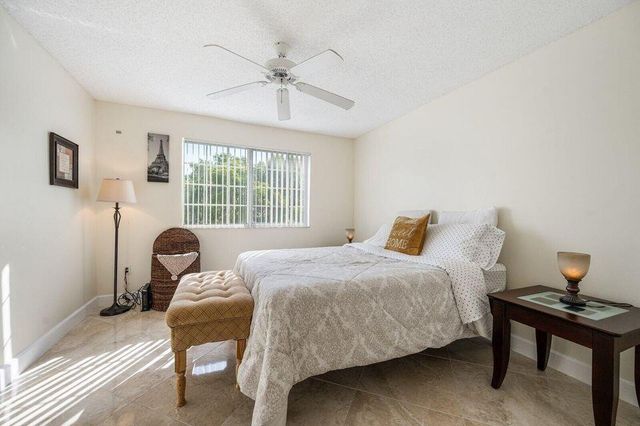 1100 Crestwood Court 1110, Royal Palm Beach, FL 33411