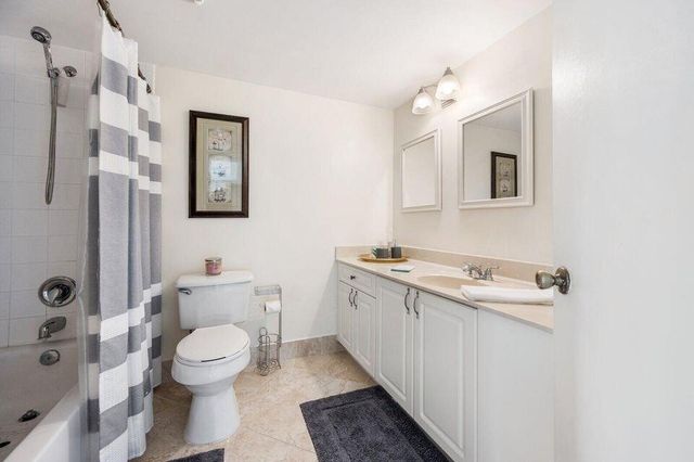 1100 Crestwood Court 1110, Royal Palm Beach, FL 33411