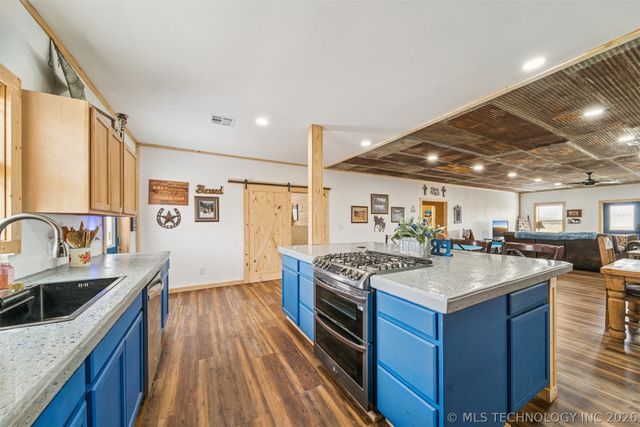 1450 W 520 Road, Pryor, OK 74361