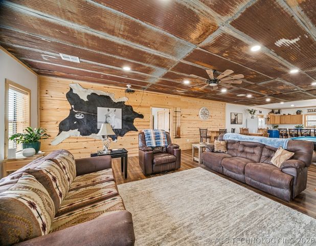 1450 W 520 Road, Pryor, OK 74361