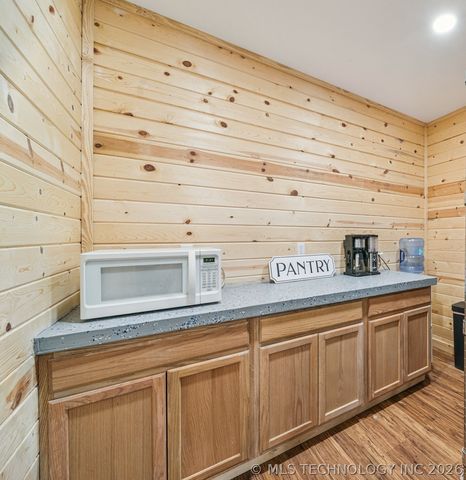 1450 W 520 Road, Pryor, OK 74361