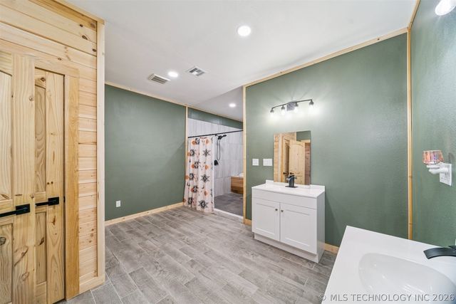 1450 W 520 Road, Pryor, OK 74361