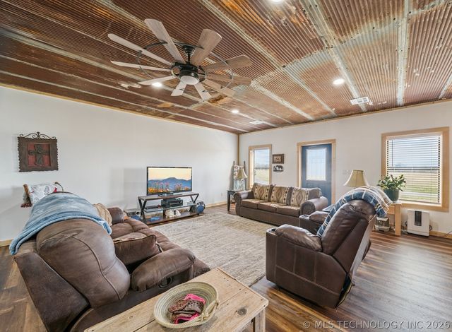 1450 W 520 Road, Pryor, OK 74361