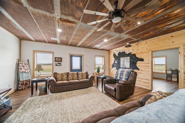 1450 W 520 Road, Pryor, OK 74361