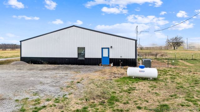 1450 W 520 Road, Pryor, OK 74361