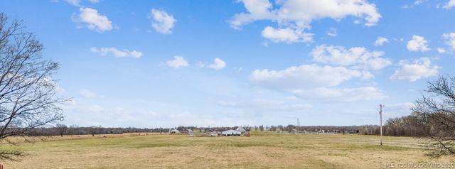 1450 W 520 Road, Pryor, OK 74361