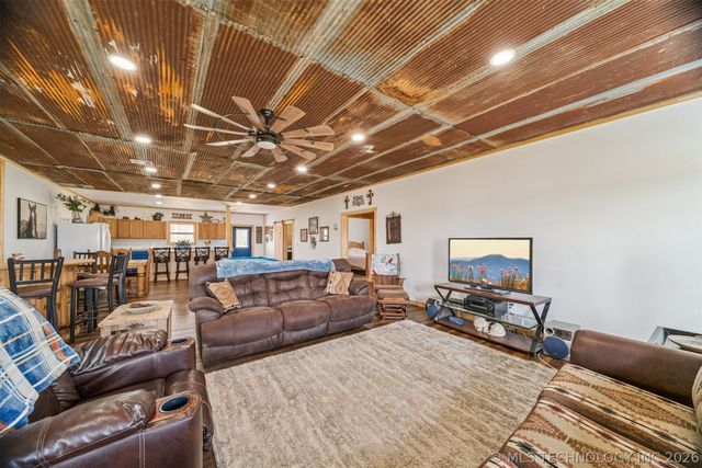 1450 W 520 Road, Pryor, OK 74361