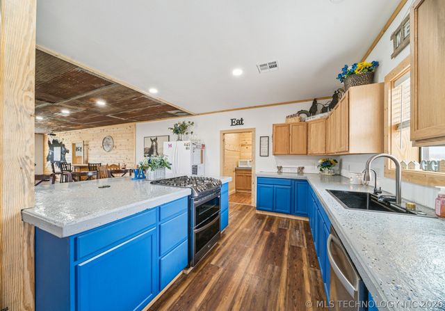 1450 W 520 Road, Pryor, OK 74361