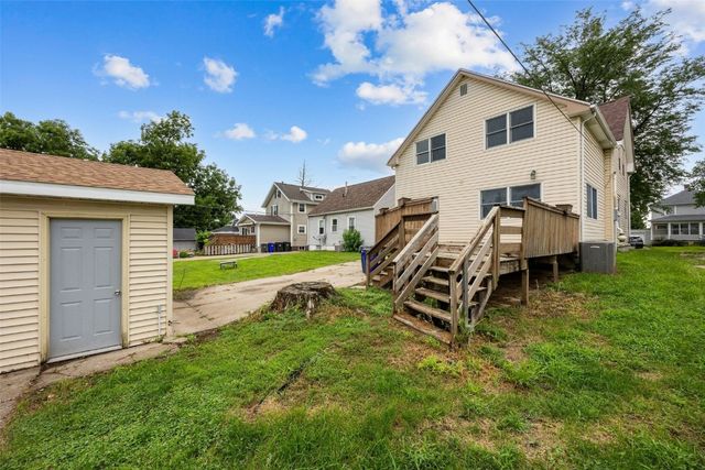 615 34th Street NE, Cedar Rapids, IA 52402