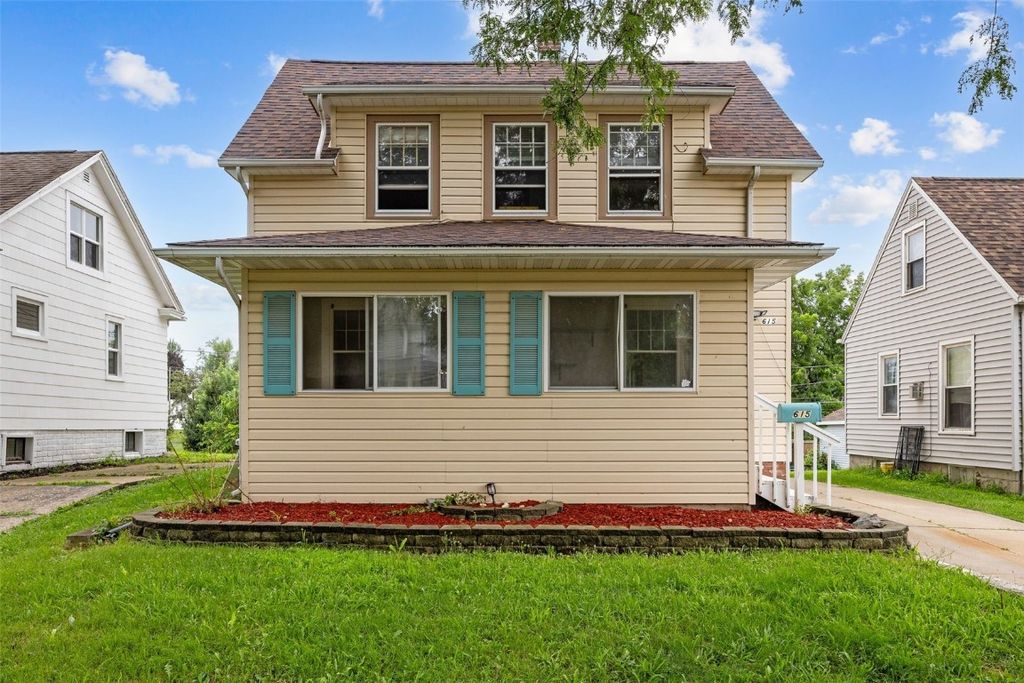 615 34th Street NE, Cedar Rapids, IA 52402