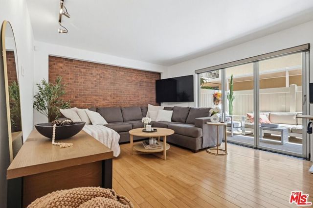 970 Palm Avenue 101, West Hollywood, CA 90069
