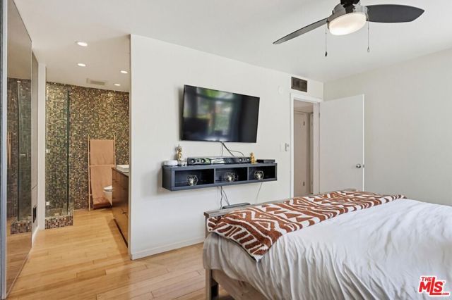 970 Palm Avenue 101, West Hollywood, CA 90069
