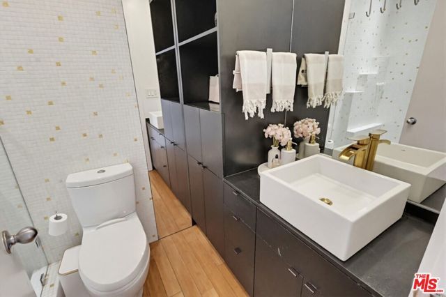 970 Palm Avenue 101, West Hollywood, CA 90069