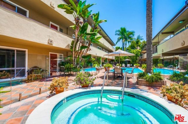 970 Palm Avenue 101, West Hollywood, CA 90069