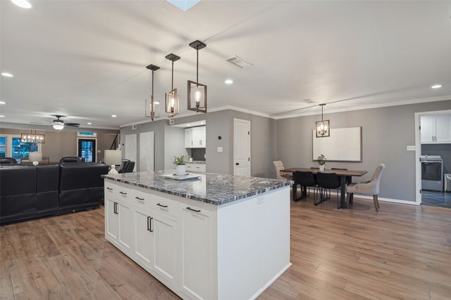 1102 Woodland Way, Richardson, TX 75080