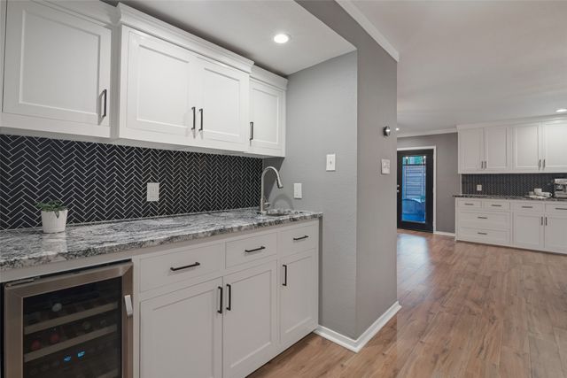 1102 Woodland Way, Richardson, TX 75080