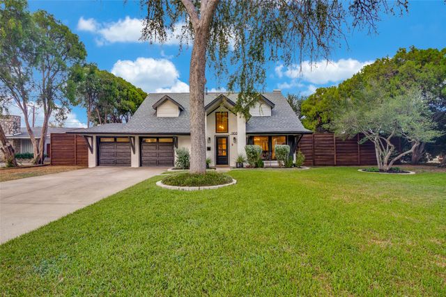 1102 Woodland Way, Richardson, TX 75080