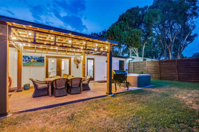 1102 Woodland Way, Richardson, TX 75080