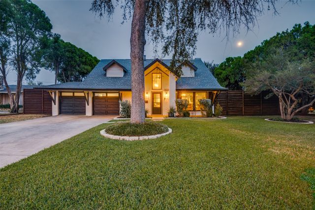1102 Woodland Way, Richardson, TX 75080