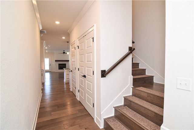 1608 S 23rd Place, Rogers, AR 72758