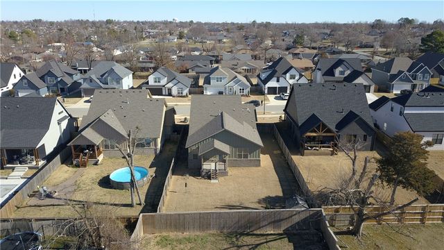 1608 S 23rd Place, Rogers, AR 72758