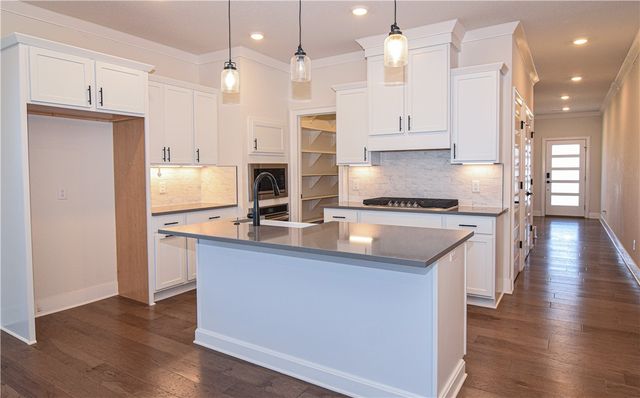 1608 S 23rd Place, Rogers, AR 72758