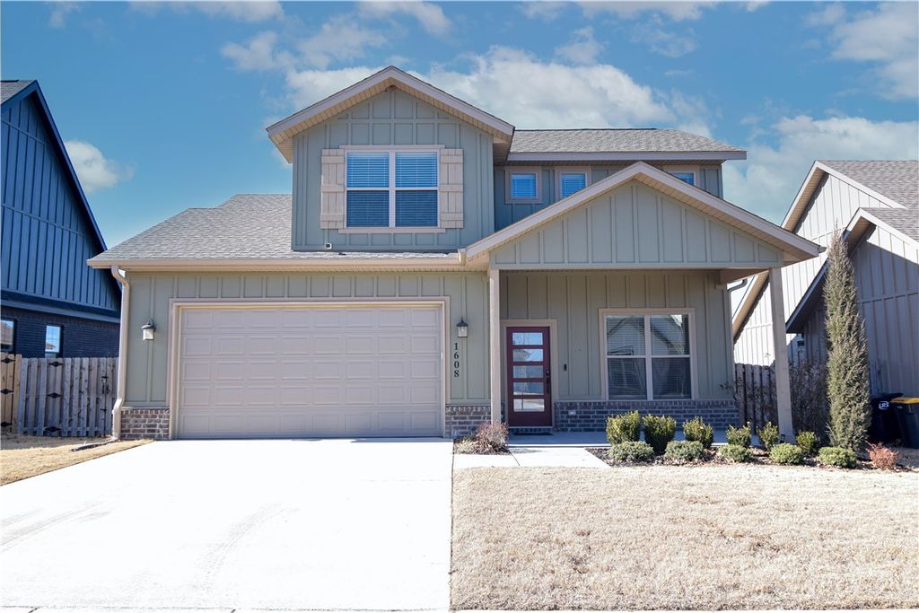 1608 S 23rd Place, Rogers, AR 72758