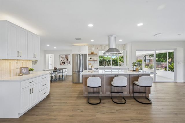6735 KEYSTONE DRIVE, Sarasota, FL 34231