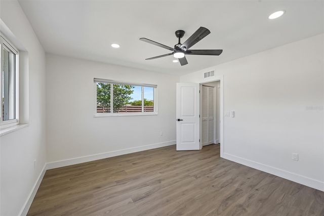 6735 KEYSTONE DRIVE, Sarasota, FL 34231