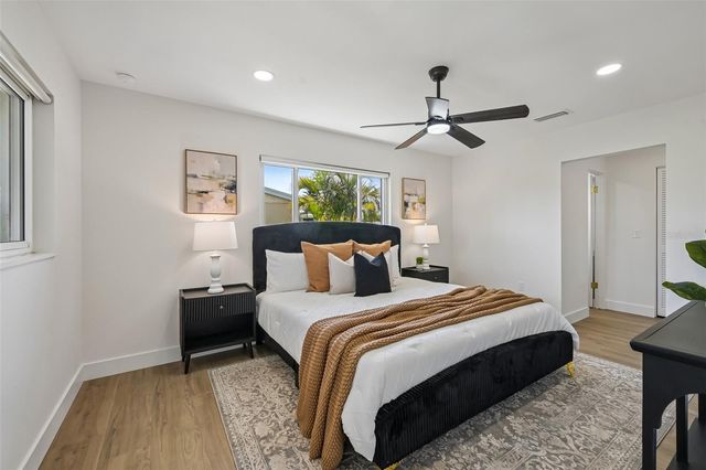 6735 KEYSTONE DRIVE, Sarasota, FL 34231