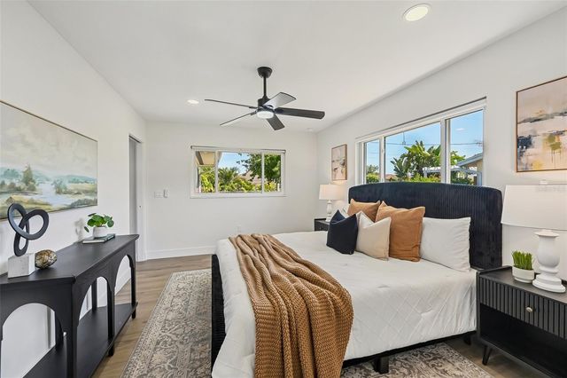 6735 KEYSTONE DRIVE, Sarasota, FL 34231