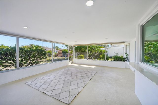 6735 KEYSTONE DRIVE, Sarasota, FL 34231