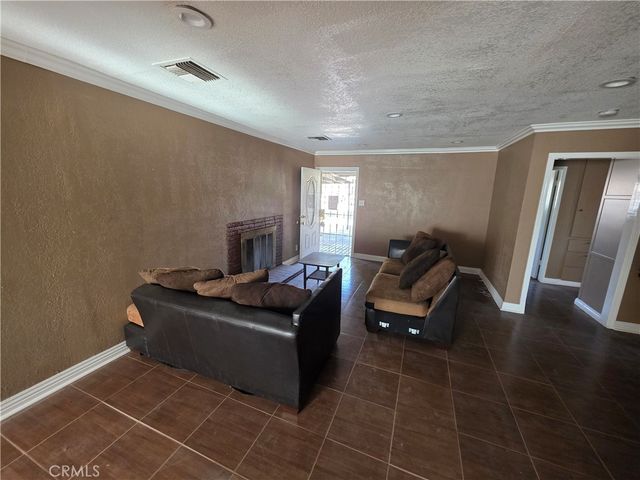 44108 Gadsden Avenue, Lancaster, CA 93534