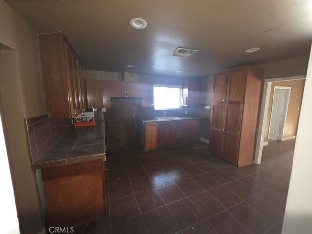 44108 Gadsden Avenue, Lancaster, CA 93534