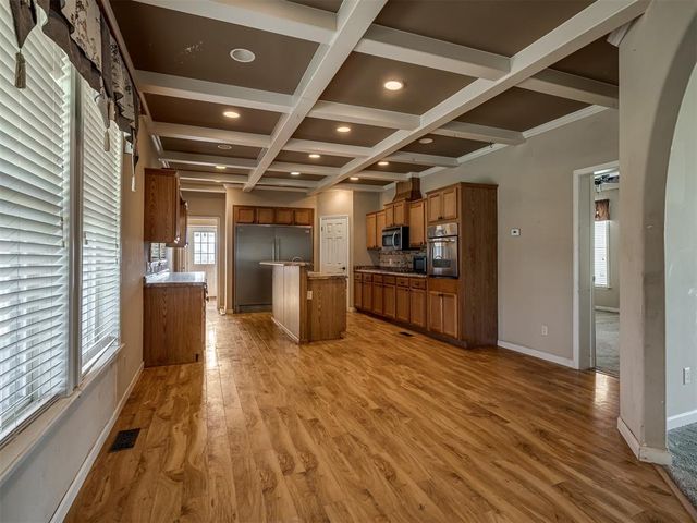 4124 E Horseshoe Lane, Moore, OK 73160