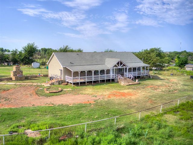 4124 E Horseshoe Lane, Moore, OK 73160