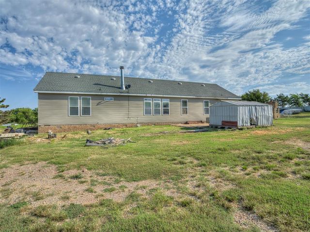 4124 E Horseshoe Lane, Moore, OK 73160