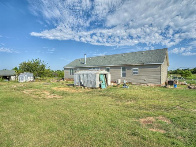 4124 E Horseshoe Lane, Moore, OK 73160