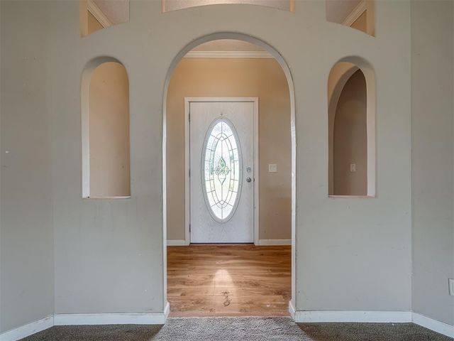 4124 E Horseshoe Lane, Moore, OK 73160