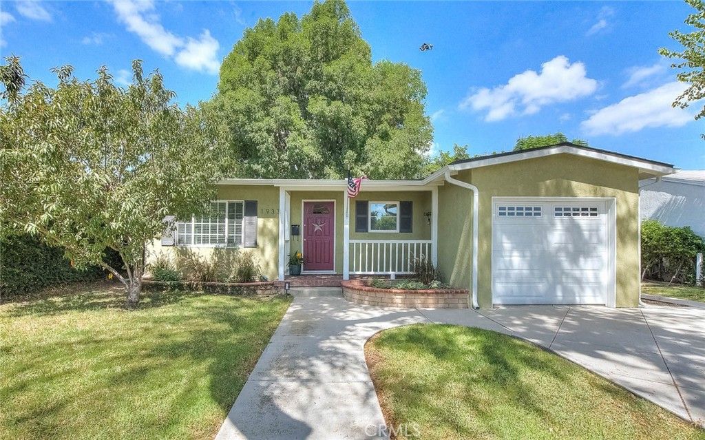1933 W Jacaranda Place, Fullerton, CA 92833
