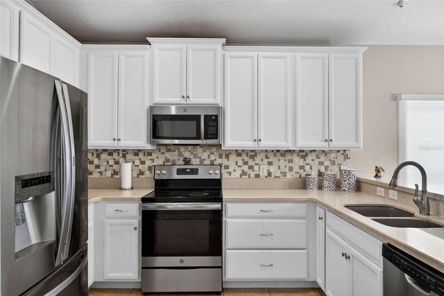 442 KESTREL DRIVE, Groveland, FL 34736