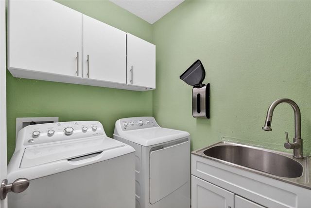 442 KESTREL DRIVE, Groveland, FL 34736