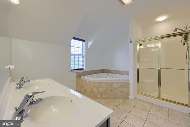 13 S LARKSPUR DR, Palmyra, PA 17078