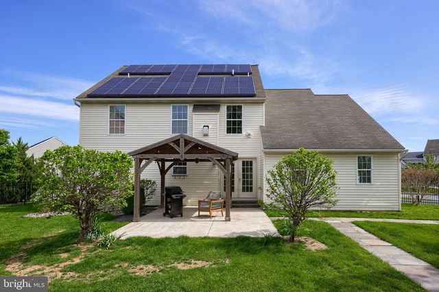 13 S LARKSPUR DR, Palmyra, PA 17078