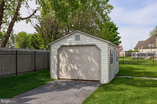 13 S LARKSPUR DR, Palmyra, PA 17078